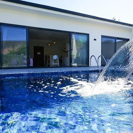 Nature Lux Villa